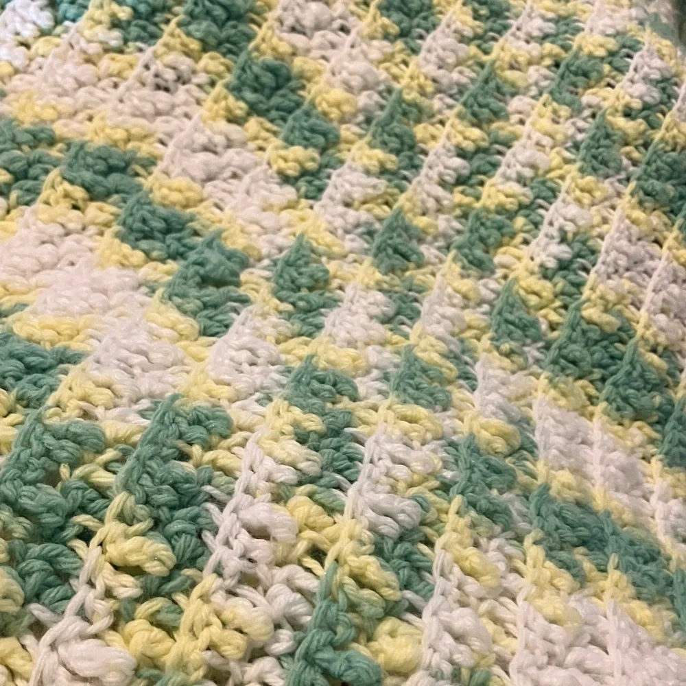 Handmade Vintage White, Green and Yellow Knitted Throw Blanket‎ 52”x72”